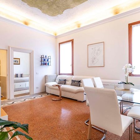Ca' Pestrin Suite House - San Marco Square Venecia Exterior foto