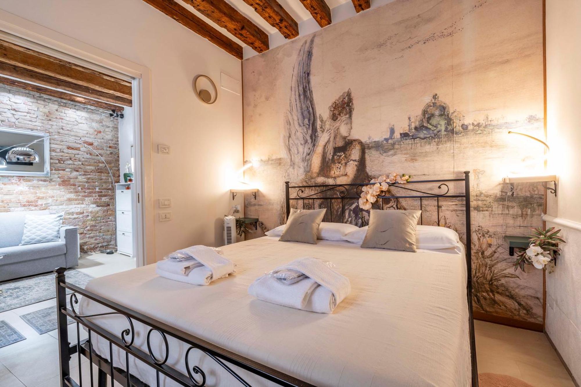Ca' Pestrin Suite House - San Marco Square Venecia Exterior foto