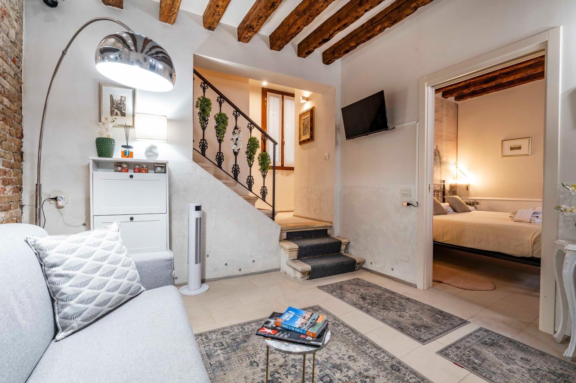 Ca' Pestrin Suite House - San Marco Square Venecia Exterior foto